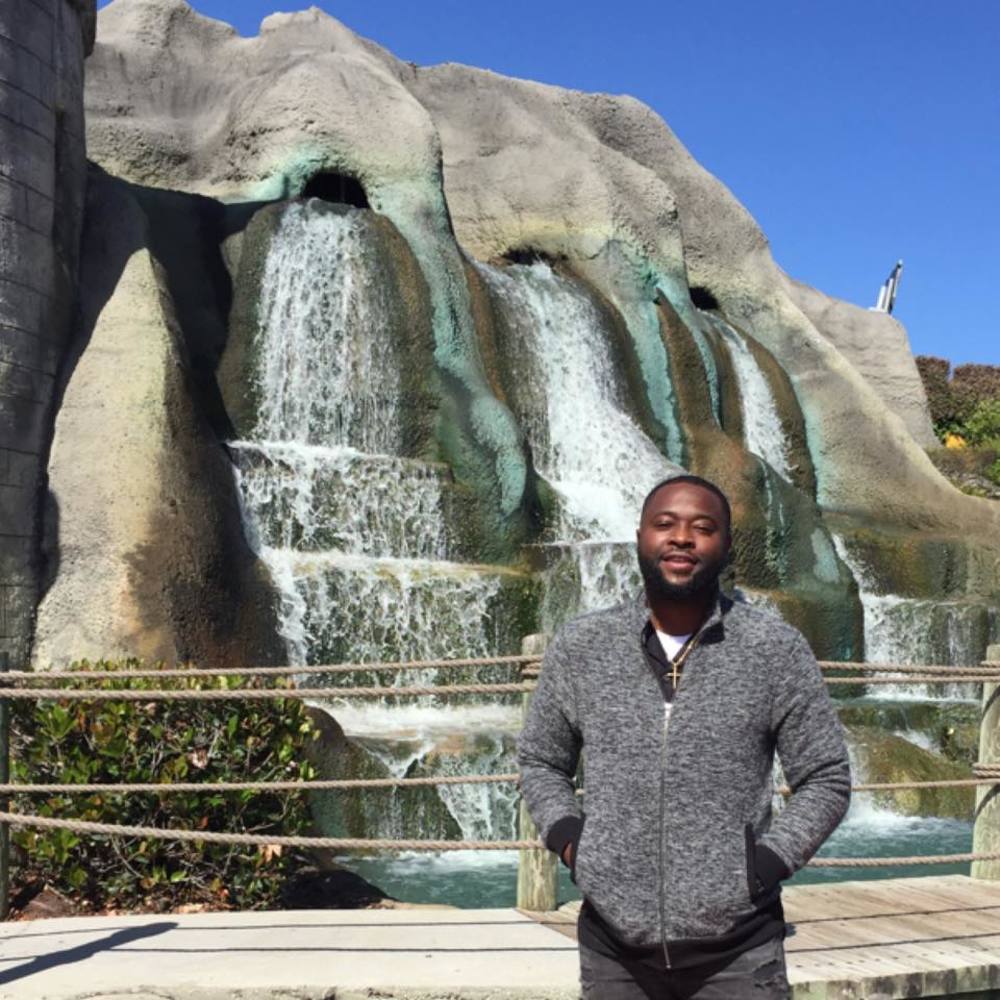 Meet your Posher, Anuforo